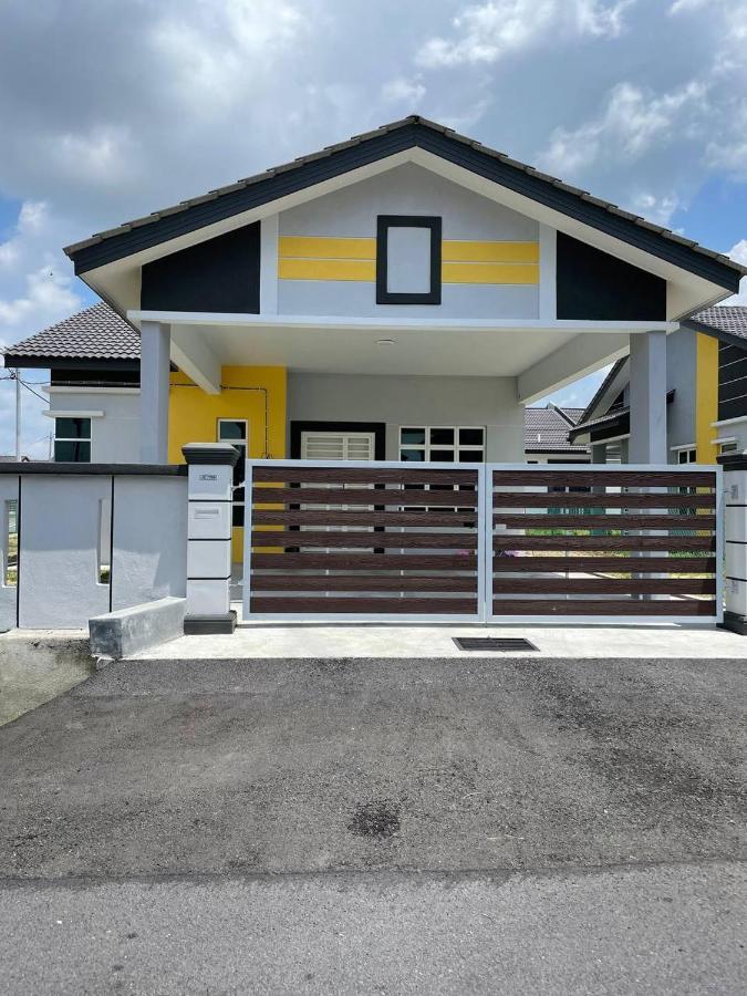 Bungalow Homestay Jasin Melaka Zewnętrze zdjęcie